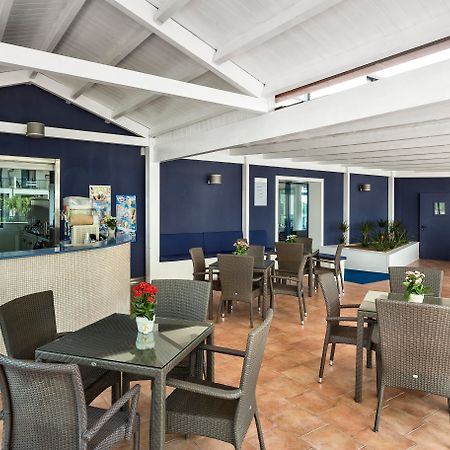 Ticho'S Greenblu Hotel Castellaneta Marina Exteriör bild